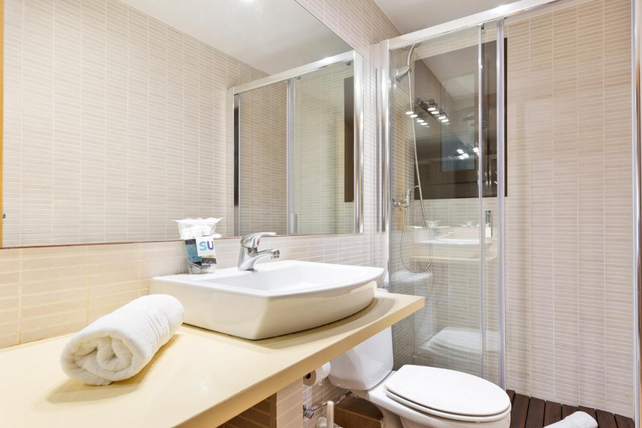 Stay U-Nique Apartments Radas II Barcellona Esterno foto